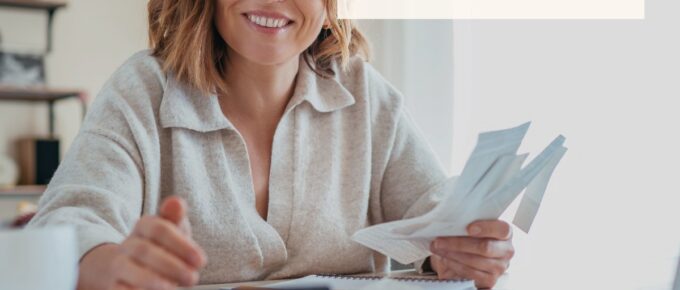 Want to save more money in your small business in 2026? This post covers everything from budgeting and going paperless to outsourcing and marketing on a budget. Whether you're just starting out or looking to tighten up your finances, these tips are practical, actionable, and easy to implement. Save this pin and get started!